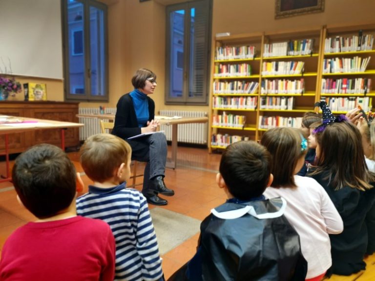 sotto i loro occhi