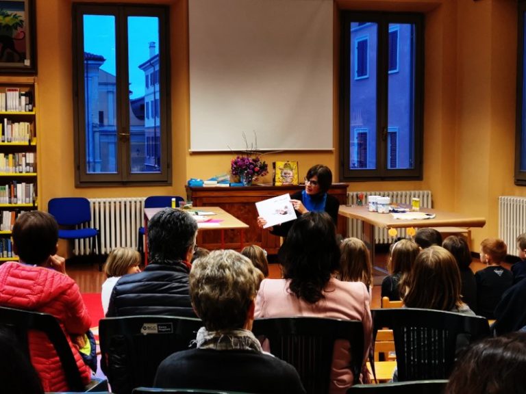sotto i loro occhi